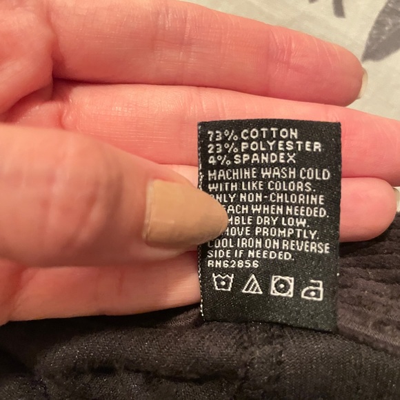 HUE Dark Gray Charcoal Corduroy Mid Rise Stretchy Jeggings Leggings Size Large - Picture 12 of 12